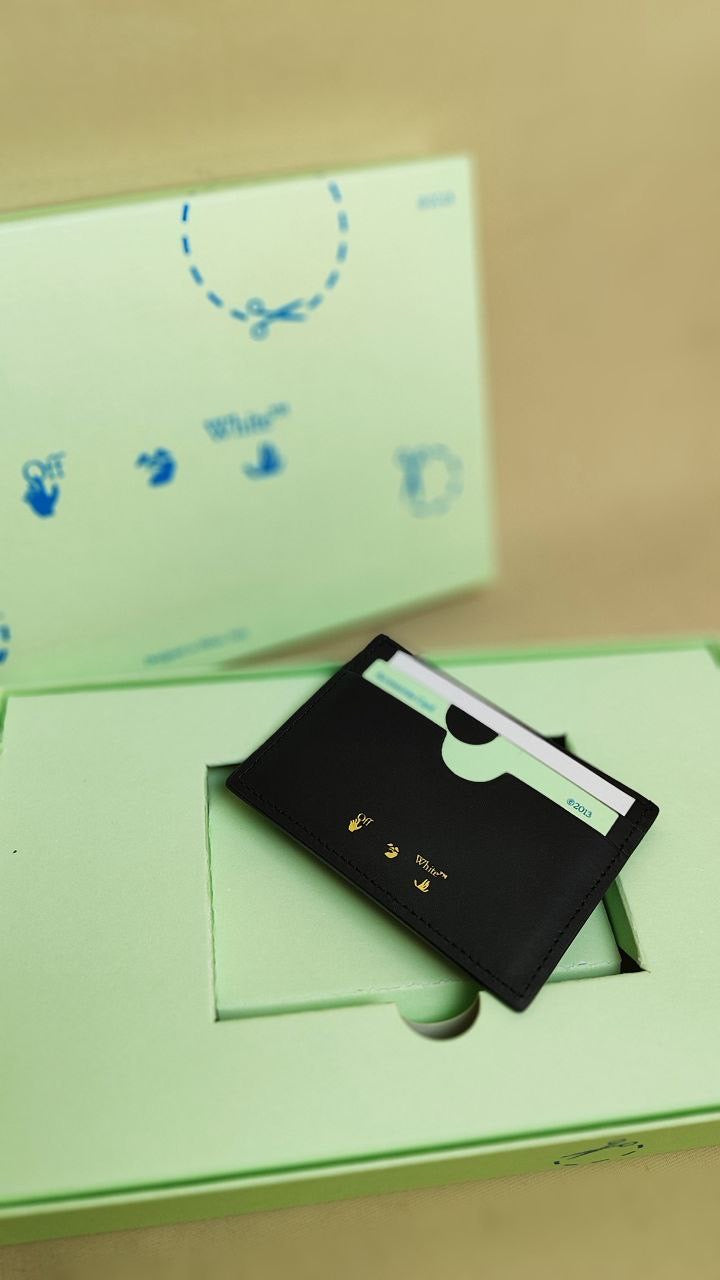 Off-white cardholder