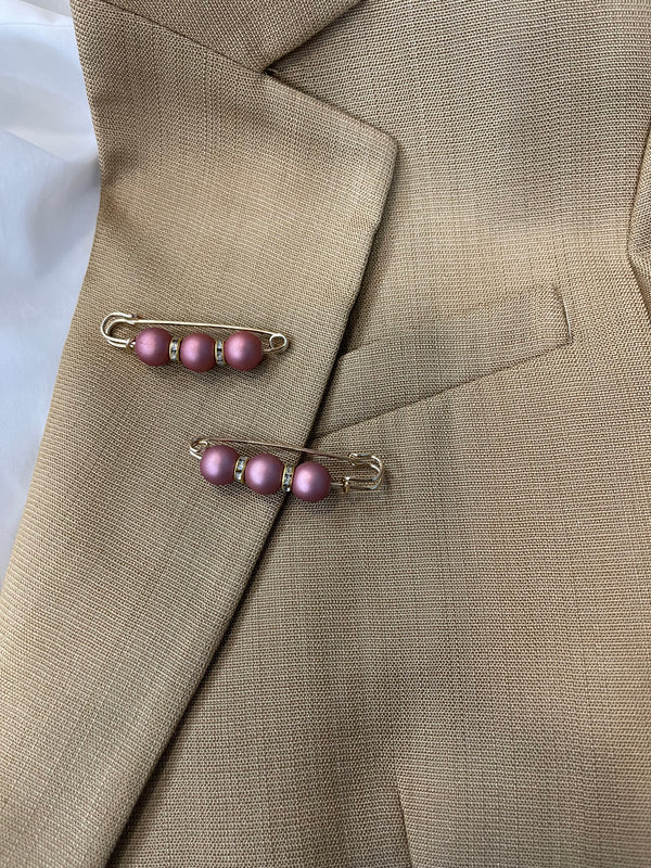 Brooch dust pink