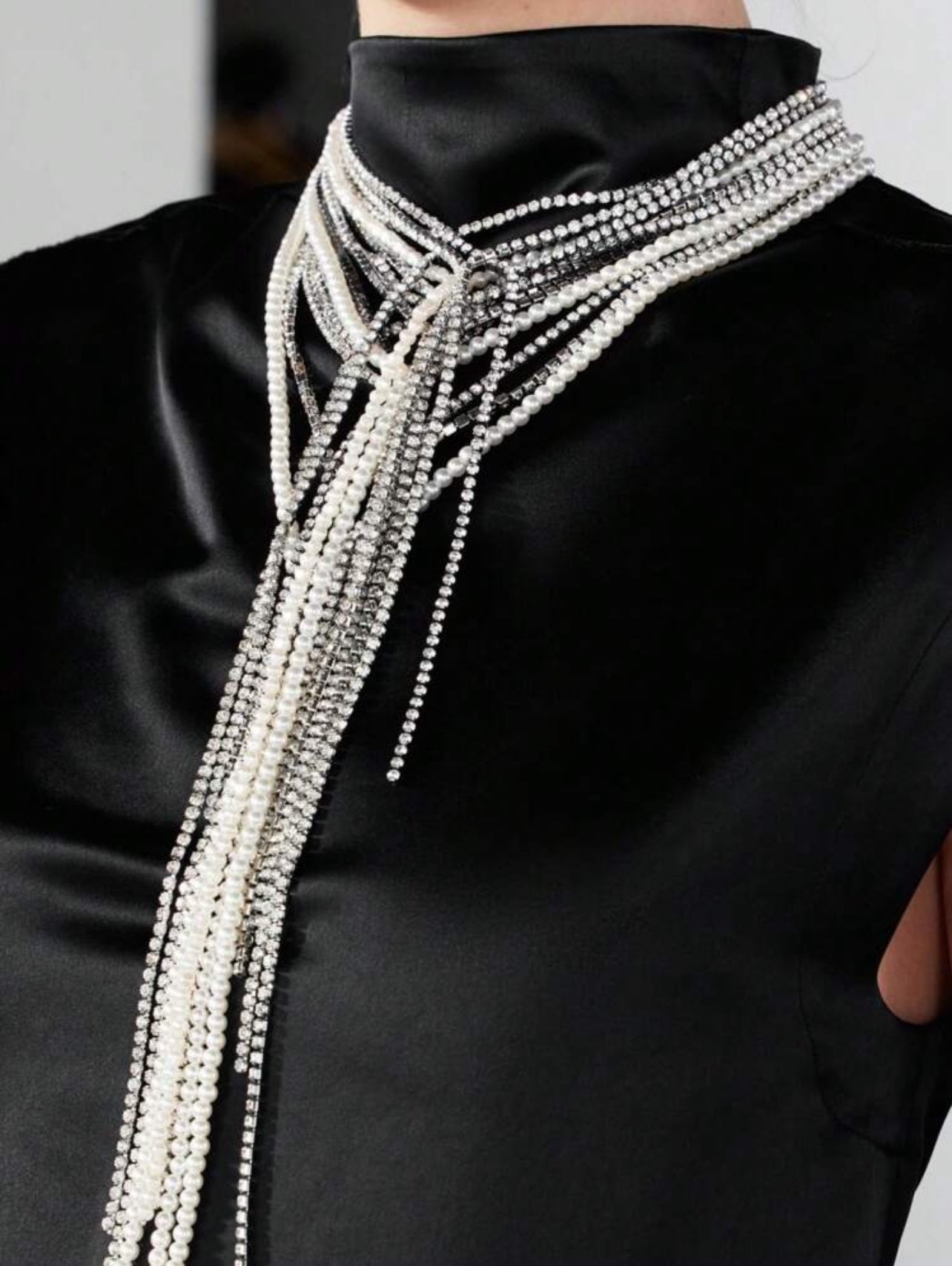 Necklace long rhynstone