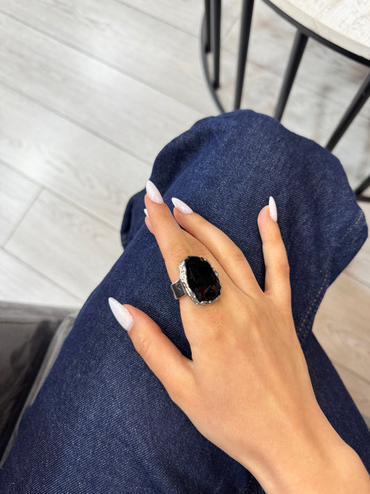 Ring black