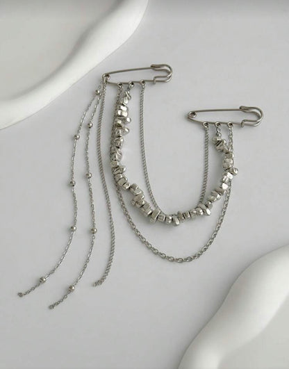 Brooch silver chain